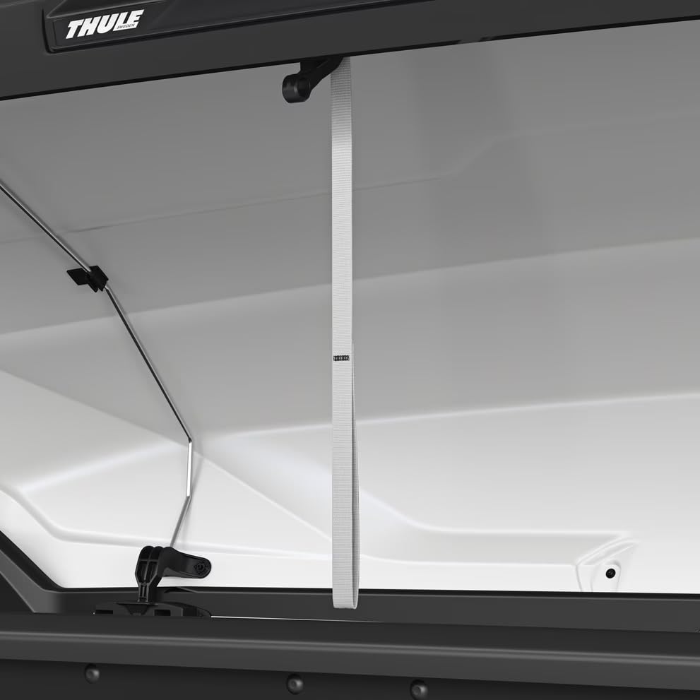 Lid Pull Straps Motion 3