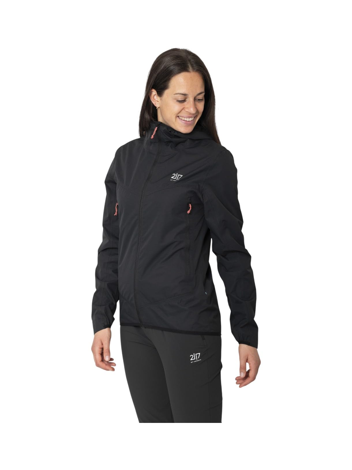 2117 of Sweden Jacks - Chaqueta para mujer con capucha de 2,5 l, impermeable, transpirable, compacta. Perfecta para aventuras al aire libre con capucha ajustable y costuras selladas.