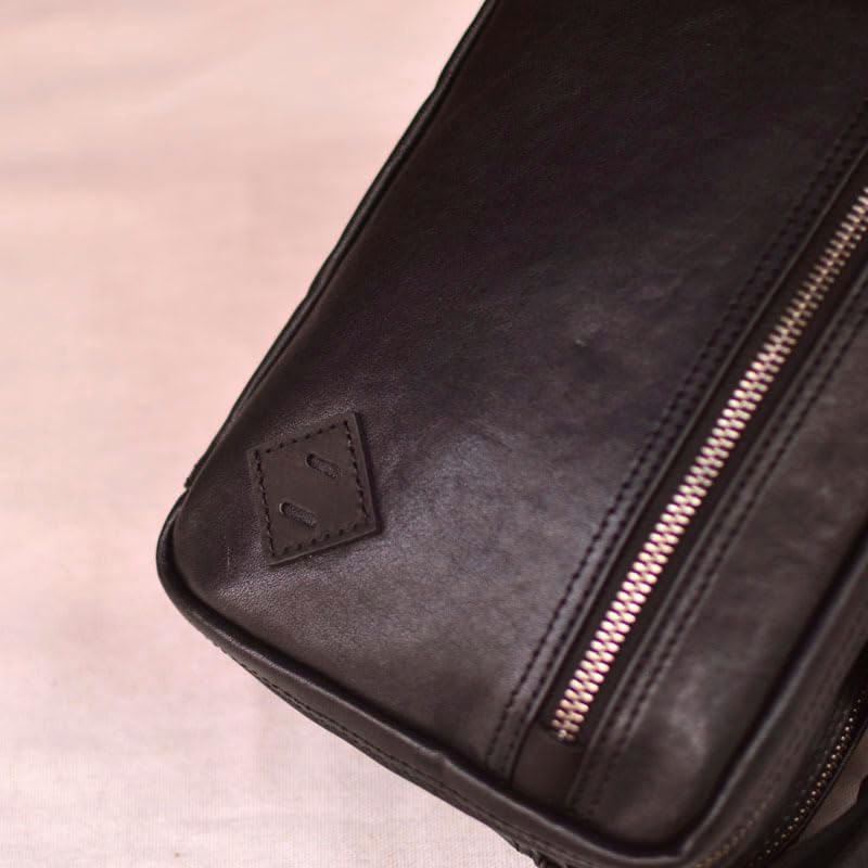 Classic Versatile Top-Grain Cowhide Small Square Messenger Bag – Genuine Leather, Ideal for Men's Crossbody Use,Outdoor Activities, Commuting & Casual Occasions4