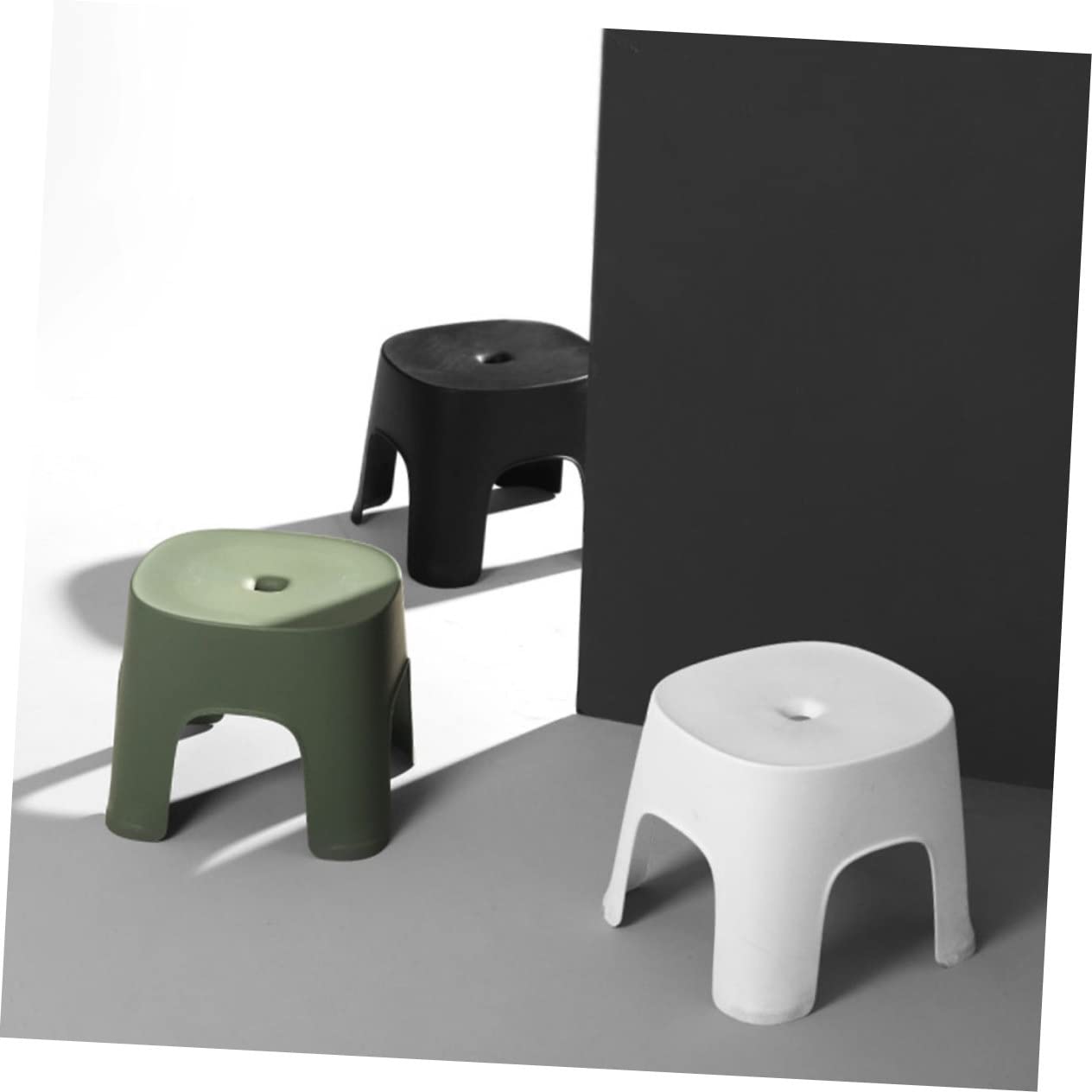 Sgabello in plastica antiscivolo per adulti Cact sgabello multiuso per bagno e cucina robusto design bianco sicuro e leggero facile da riporre