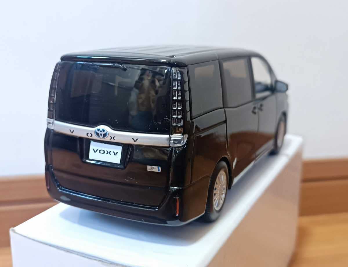 キ*ン様 ヴォクシー voxy ８０系前期 カラーサンプルミニカー　ハイブリッド キ*ン様 ヴォクシー voxy 80系前期 カラーサンプルミニカー