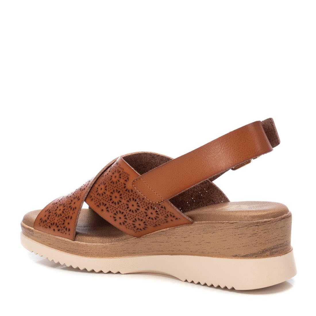 XTI - Sandali Donna - Calzature comode e versatili - Moda casual