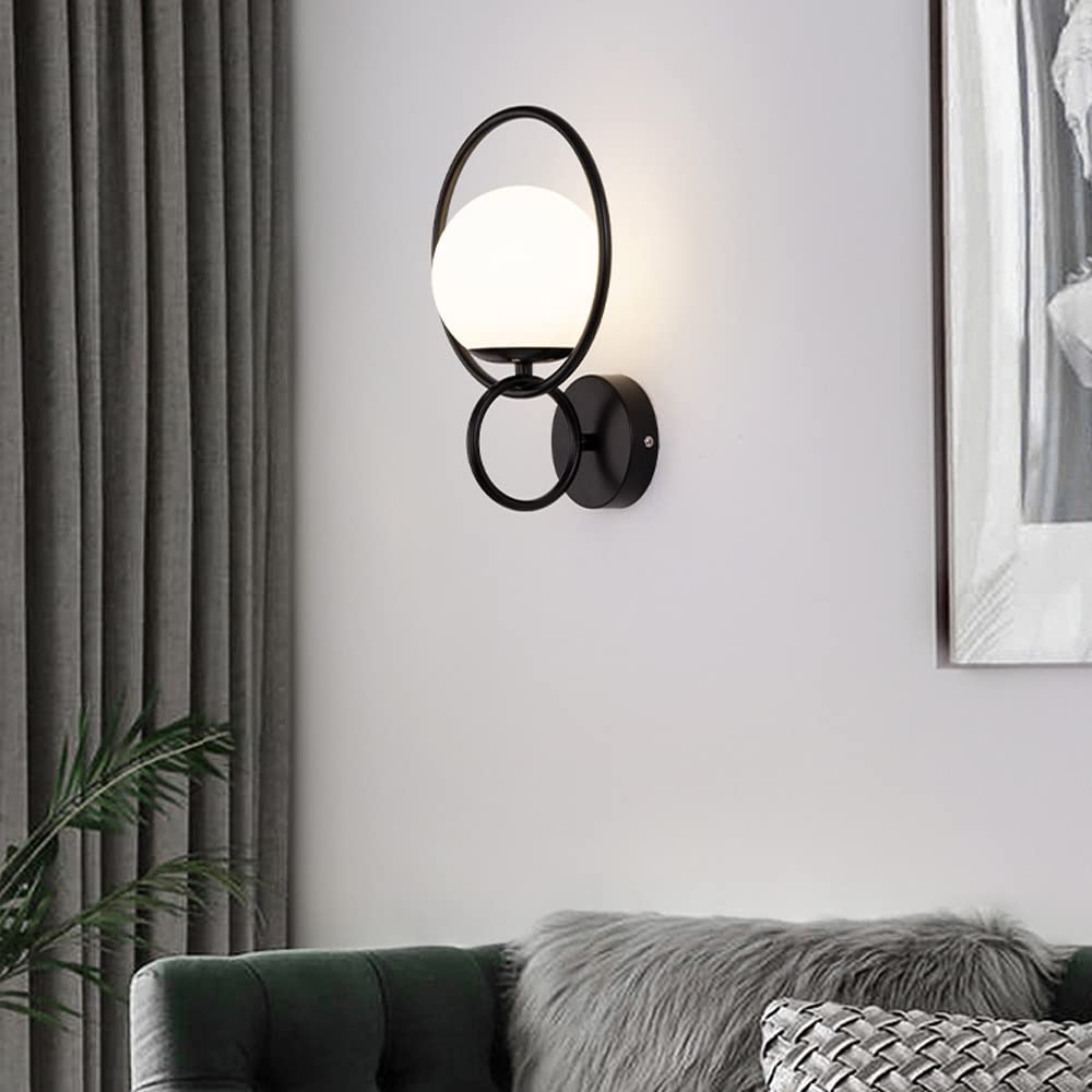 Nowoczesna lampa ścienna do wnętrz geometryczna szklana kula świetlna do wnętrz idealna do przedpokoju kuchni sypialnia stolik nocny E27