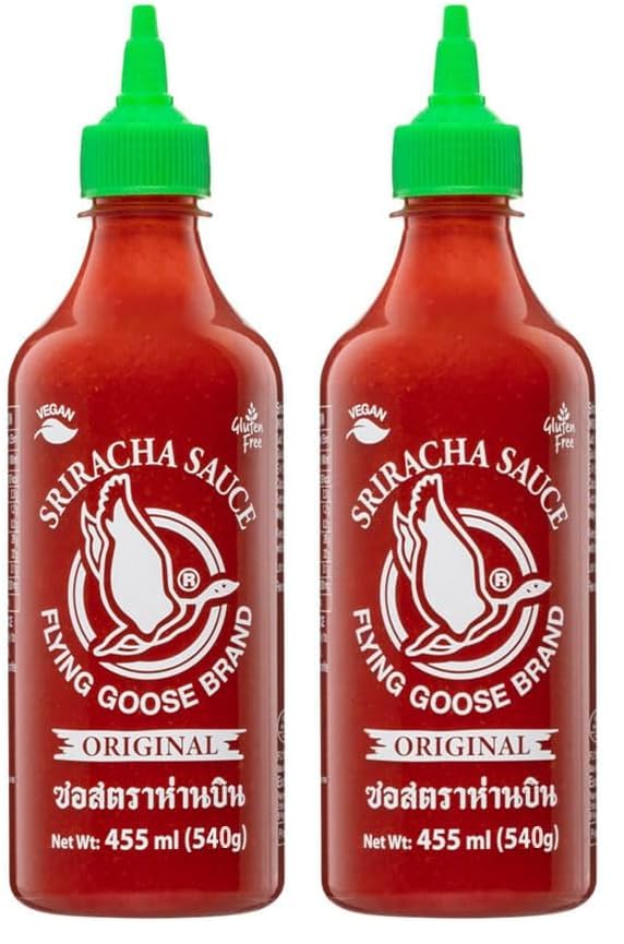 FLYING GOOSE Sriracha scharfe Chilisauce - scharf, grüne Kappe, Würzsauce aus Thailand, 2er Pack, (1 x 455 ml)