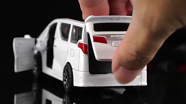 Toyota Alphard Diecast Toy Car - Openable Doors, Push Back Action