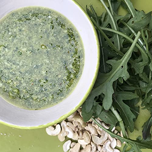 Rocket pesto with cashew nuts