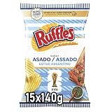 RUFFLES Asado Estilo Argentino Patatas Fritas Onduladas Sabor Barbacoa para Aperitivo, Bolsa Individual de 140 g, Pack de 15