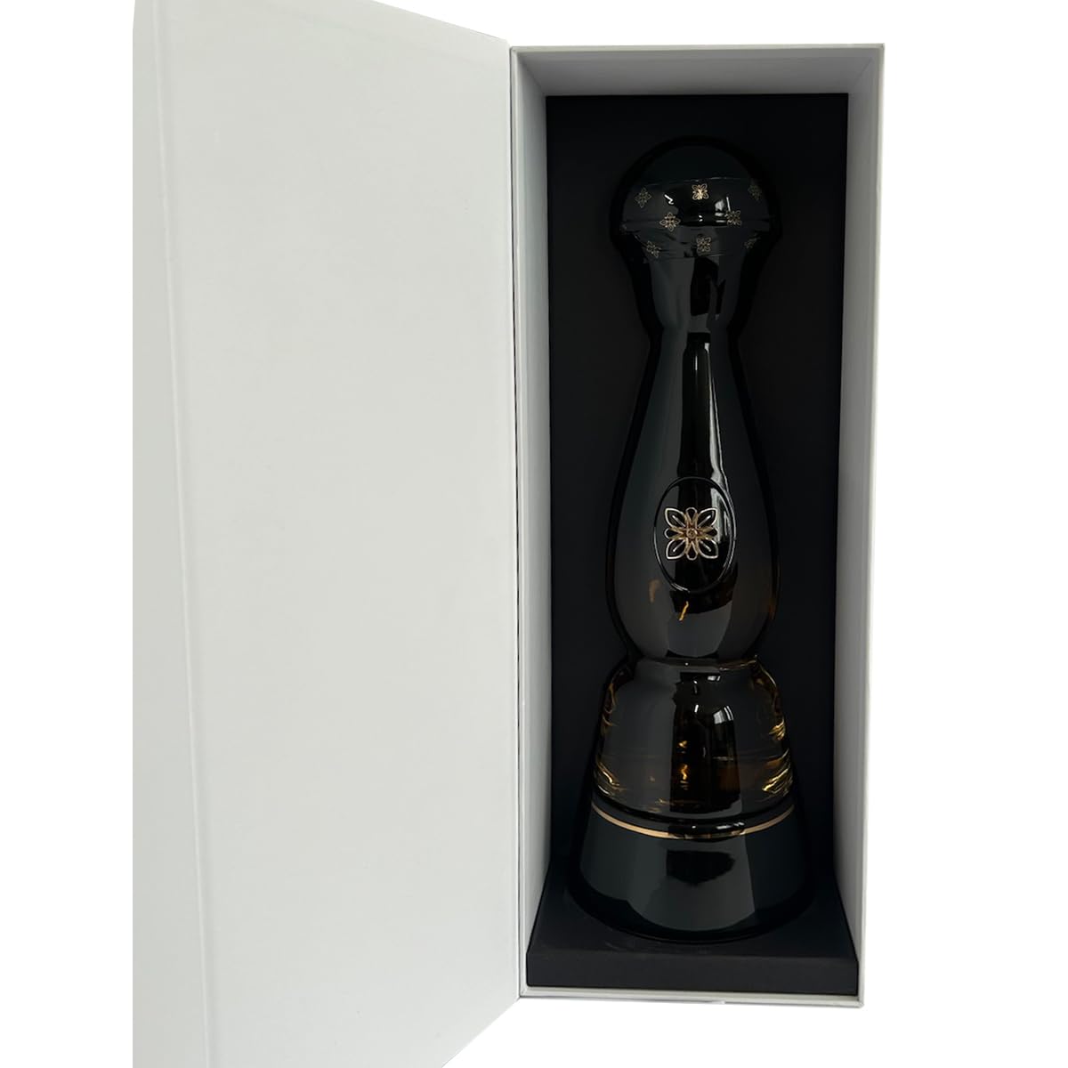 Amazon.co.jp: クラセアスール ゴールド 750ml 40度 箱入り 8年