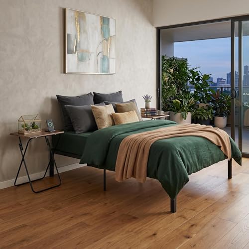 Cama individual para ahorrar espacio con estructura metálica y 2 mesas 3