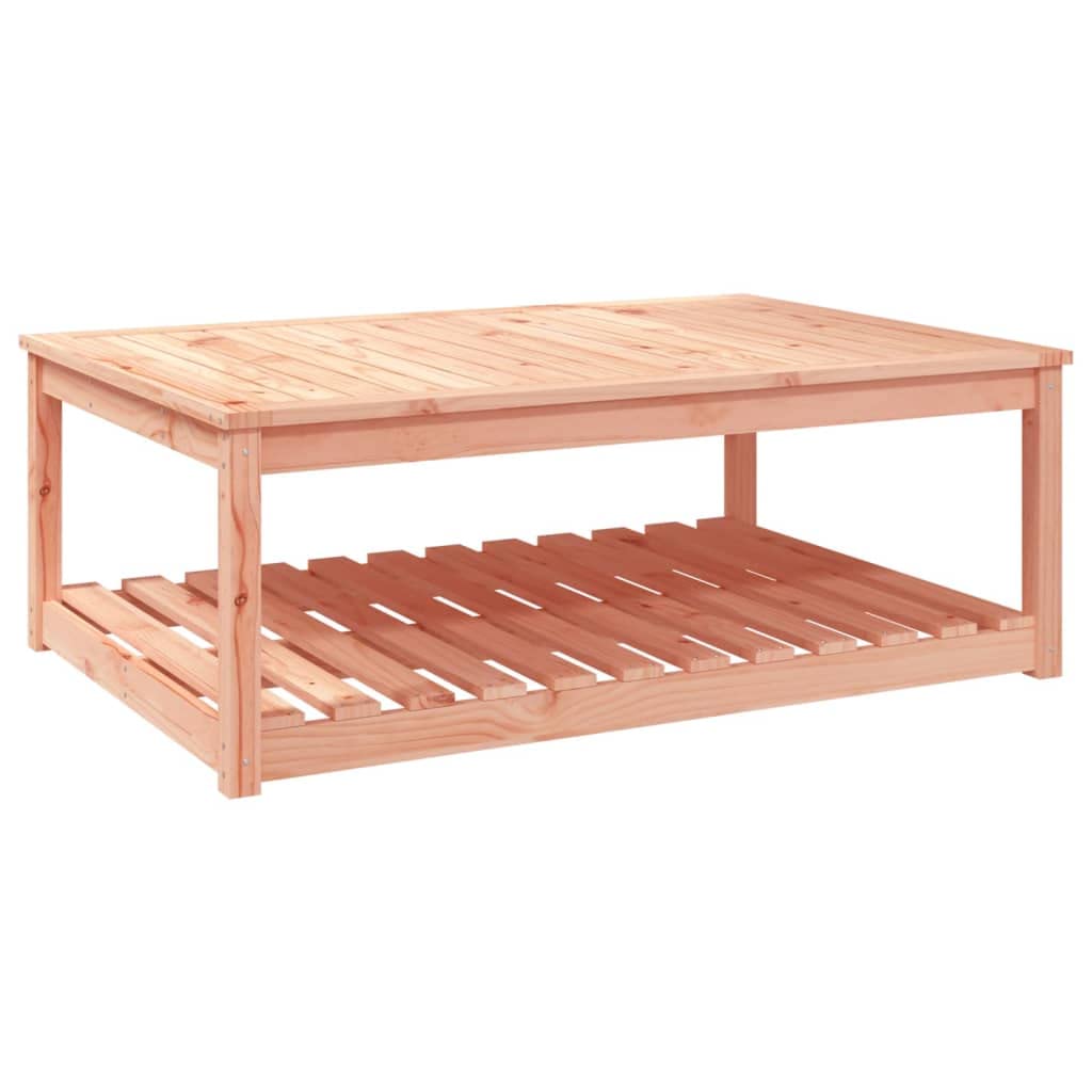Masywny stół ogrodowy z drewna daglezji, 121 x 82 x 45 cm, ze stabilnym blatem i praktyczną półką na dodatkowe miejsce do przechowywania na tarasie lub w ogrodzie.