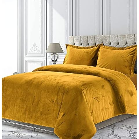 BEDDING ZONE Luxuriously Soft 4-Piece Queen Size, Gold Velvet Sheet Set - Plush Flannel 12 Deep Pocket Sheet Set - Premium Quality - Cozy Warm, Anti-Static, Non Pilling Fuzzy Velvet Flannel Fleece Cover