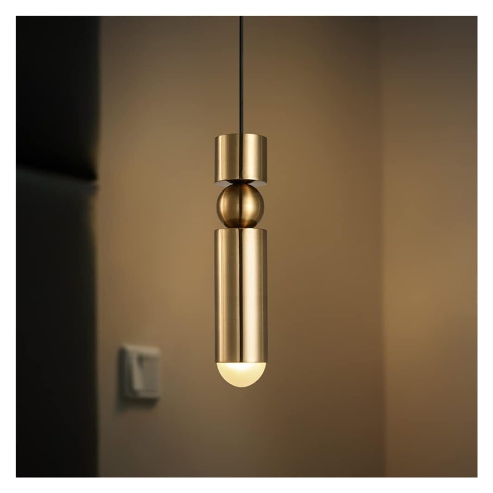 Lámpara colgante dorada para iluminar y decorar dormitorios 8