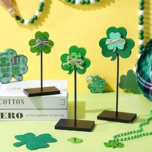 Valentines Day St Patrick s Day Decorations Wooden Sign on Stand Valentines Decor St Patrick s Shamrock Clover Signs Heart Standing Tabletop Centerpiece Decor for Party Favor Supplies