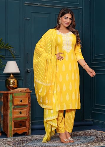 Image of Rangnavi Women's Printed Rayon Straight Kurta Set