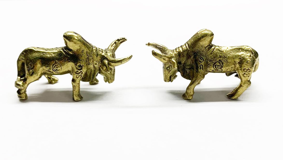 Robin Exports Comapny Antique Brass Pair Charging Bull Beautiful Brass Action Charging Bull- Wall Street Charging Bull/Bull -Showpiece | Home and Office Decor | Brass Sculpture 35 MM Set of 2 Pcs