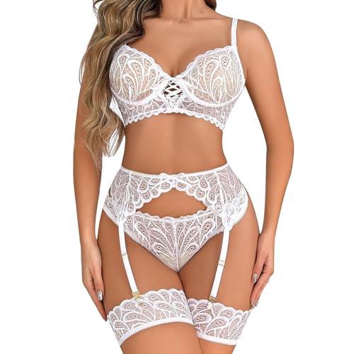 Pyjama en dentelle avec jarretelles chic et ajustables pour une silhouette raffinée