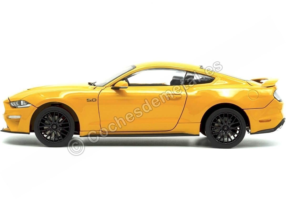 Amazon | DIECAST MASTERS 1/18 フォード マスタング GT 2019 左