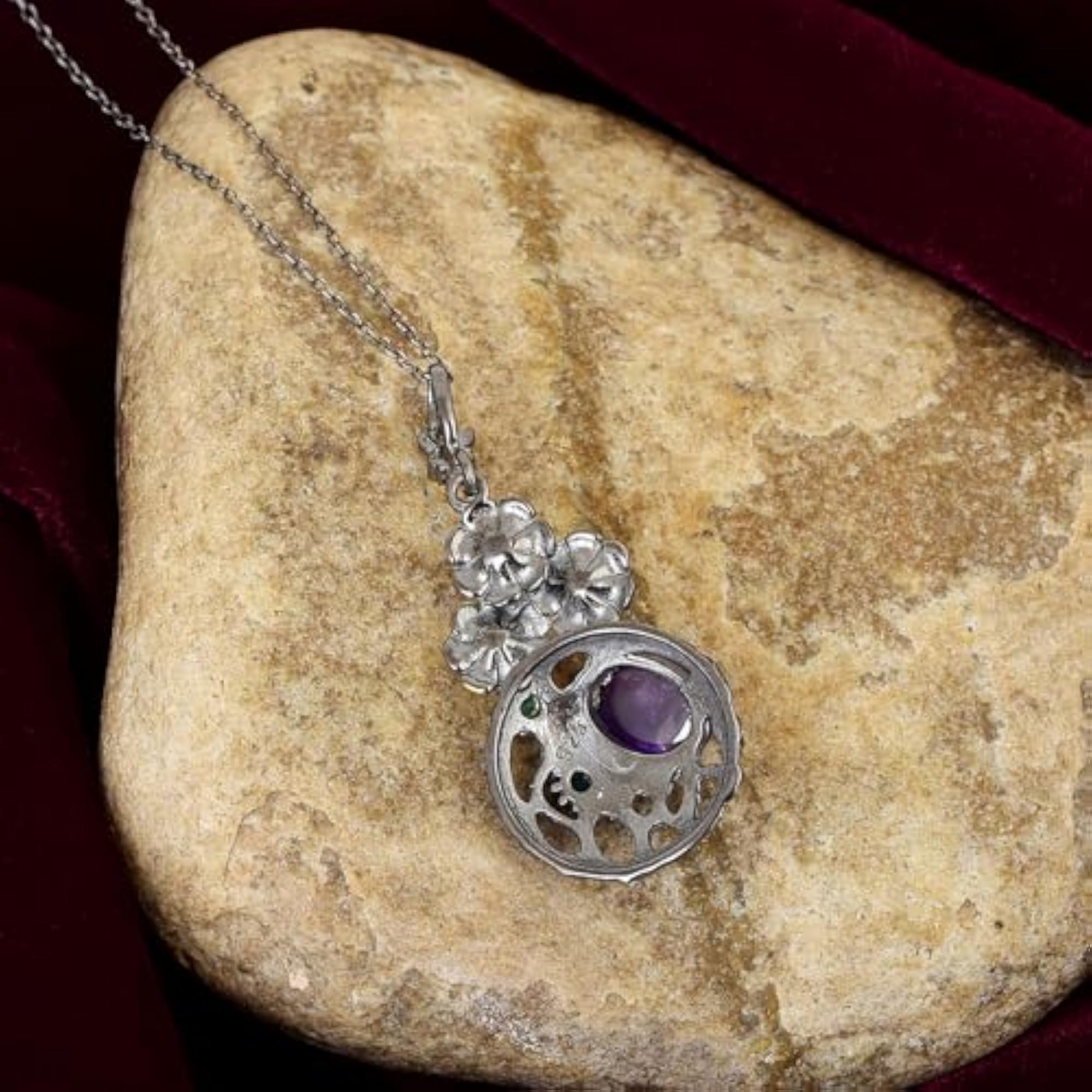 Women's Amethyst, Garnet & Green Onyx Flower Pendant Necklace