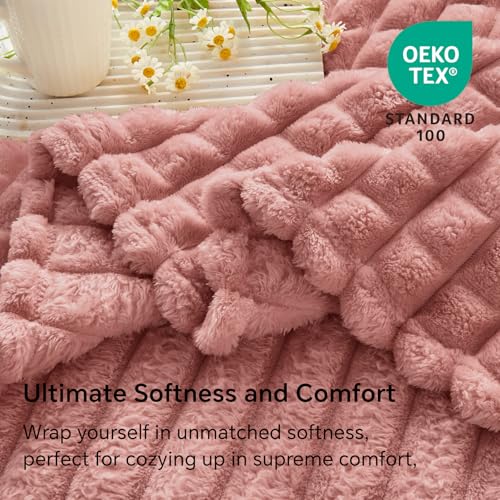Image of BEDELITE 3D Checked Dusty Pink Fleece Throw Blanket for Couch, 50x60 Inches