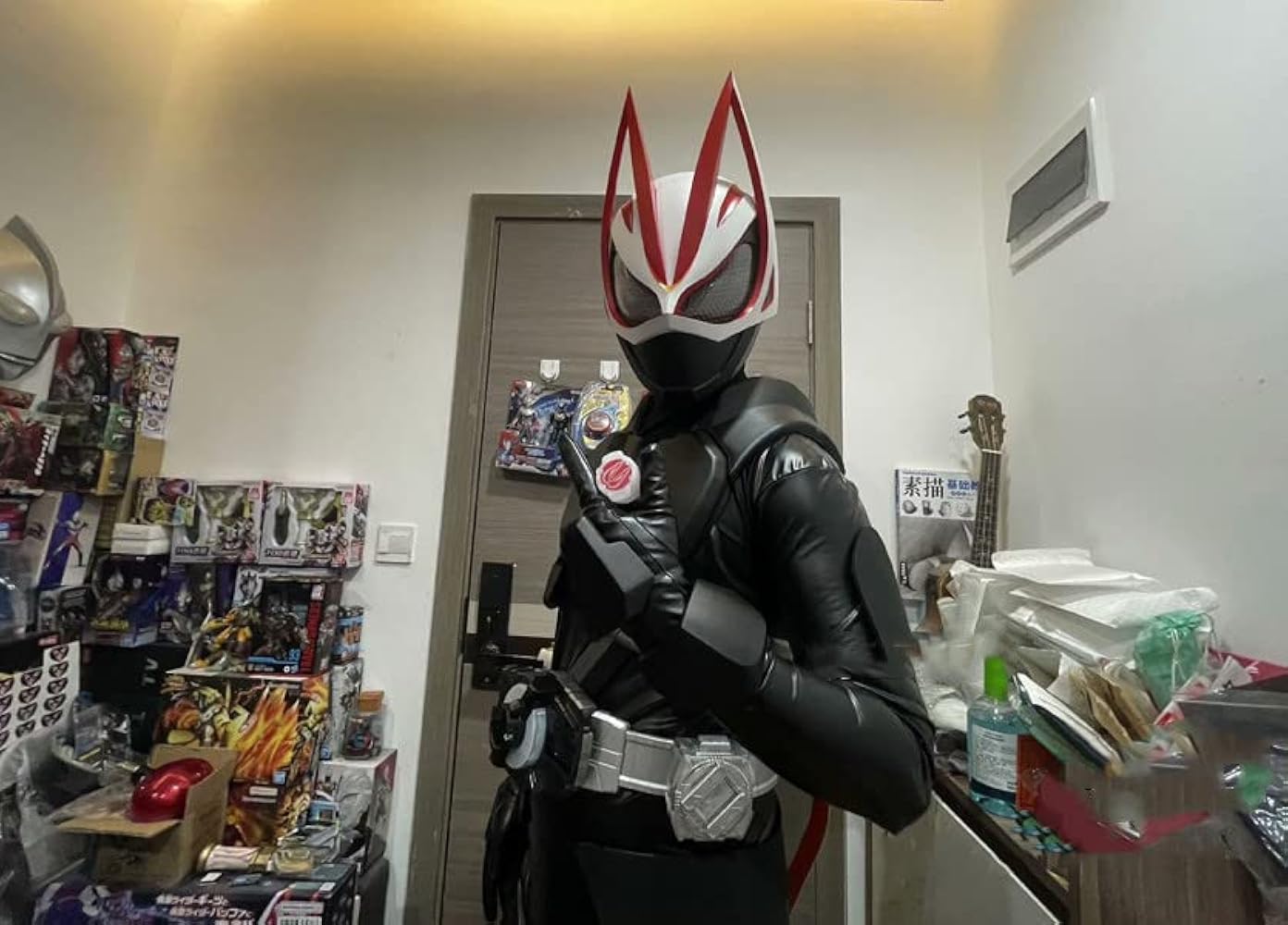 仮面ライダーギーツ マグナムブーストフォーム● MK2 Cosplay マスク Amazon.co.jp: [YBS] 実物撮影 仮面ライダーギーツ マグナム