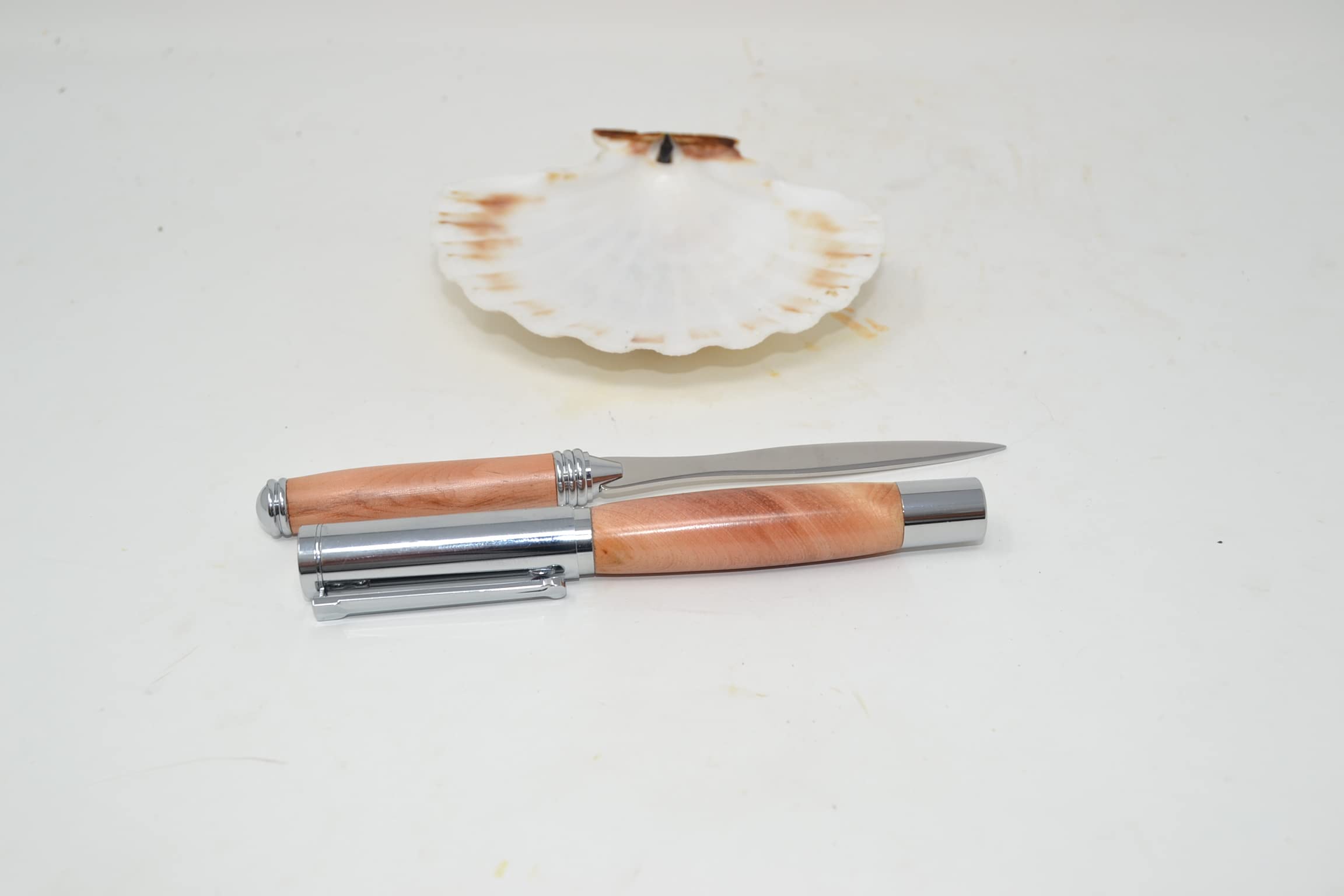 Holz Schreibset aus Zirbenholz – Füllfeder & Brieföffner Set, handgefertigt, verchromt, nachfüllbar, Unikat mit Geschenkbox