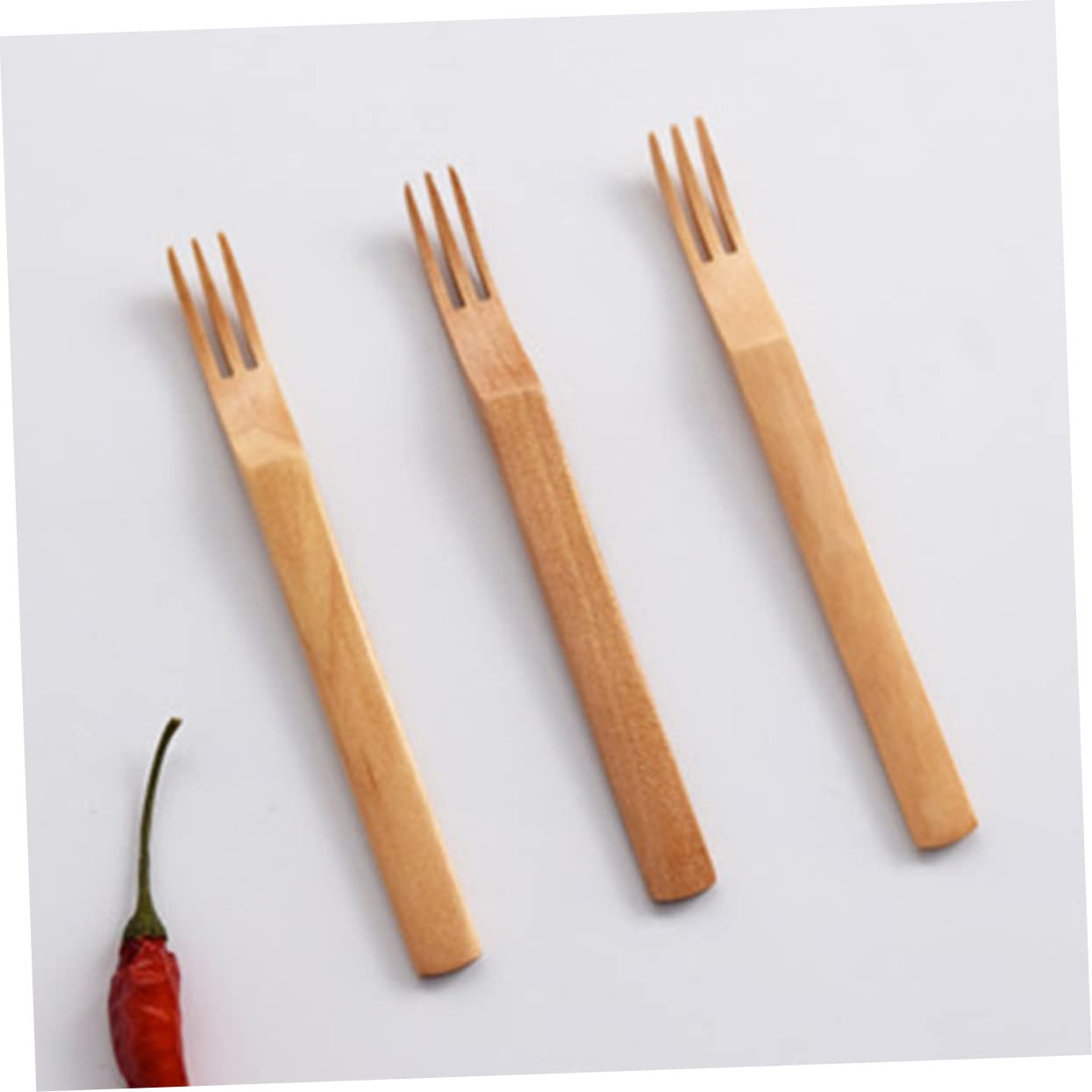 HEALEEP 4Pcs Wooden Fruit Forks Three Tooth Salad Picks for Parties Reusable Appetizer Utensils Stylish Dessert Forks for Home Bar Cafe and Beach Events