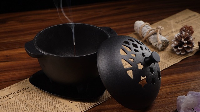 Amazon.com: IPROUDER Cast Iron Incense Burner - Cast Iron Incense
