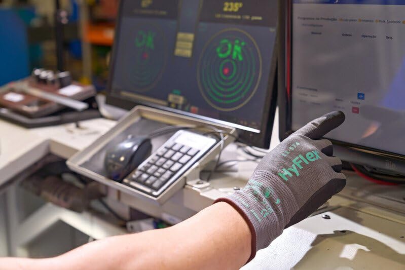 Ansell HyFlex 11-574 Gants Anti-Coupures, Enduction Nitrile Résistante à l'Abrasion, Gants de Travail Professionnels Haute Protection, Homme Femme, Gris, Taille 2XL (12 Paires)
