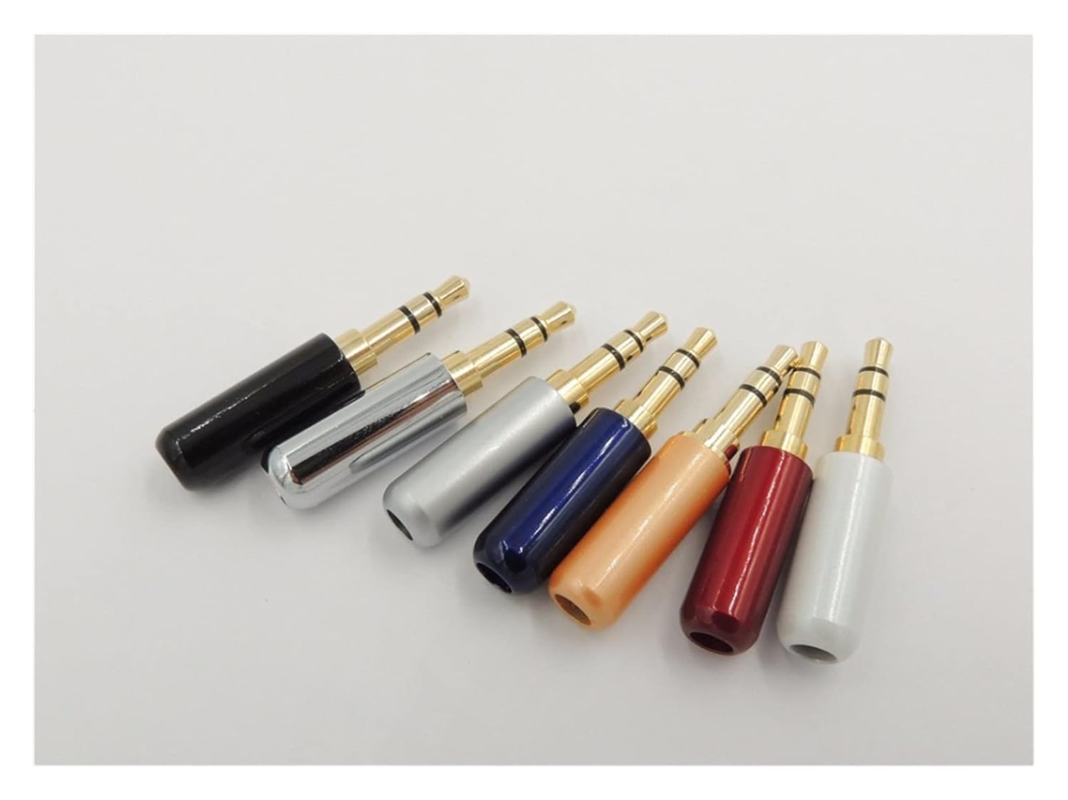 100ピースの品質1/8 "3.5mm 3ポールTRSステレオオスプラグオーディオプラグ音楽プレーヤーはんだ付け