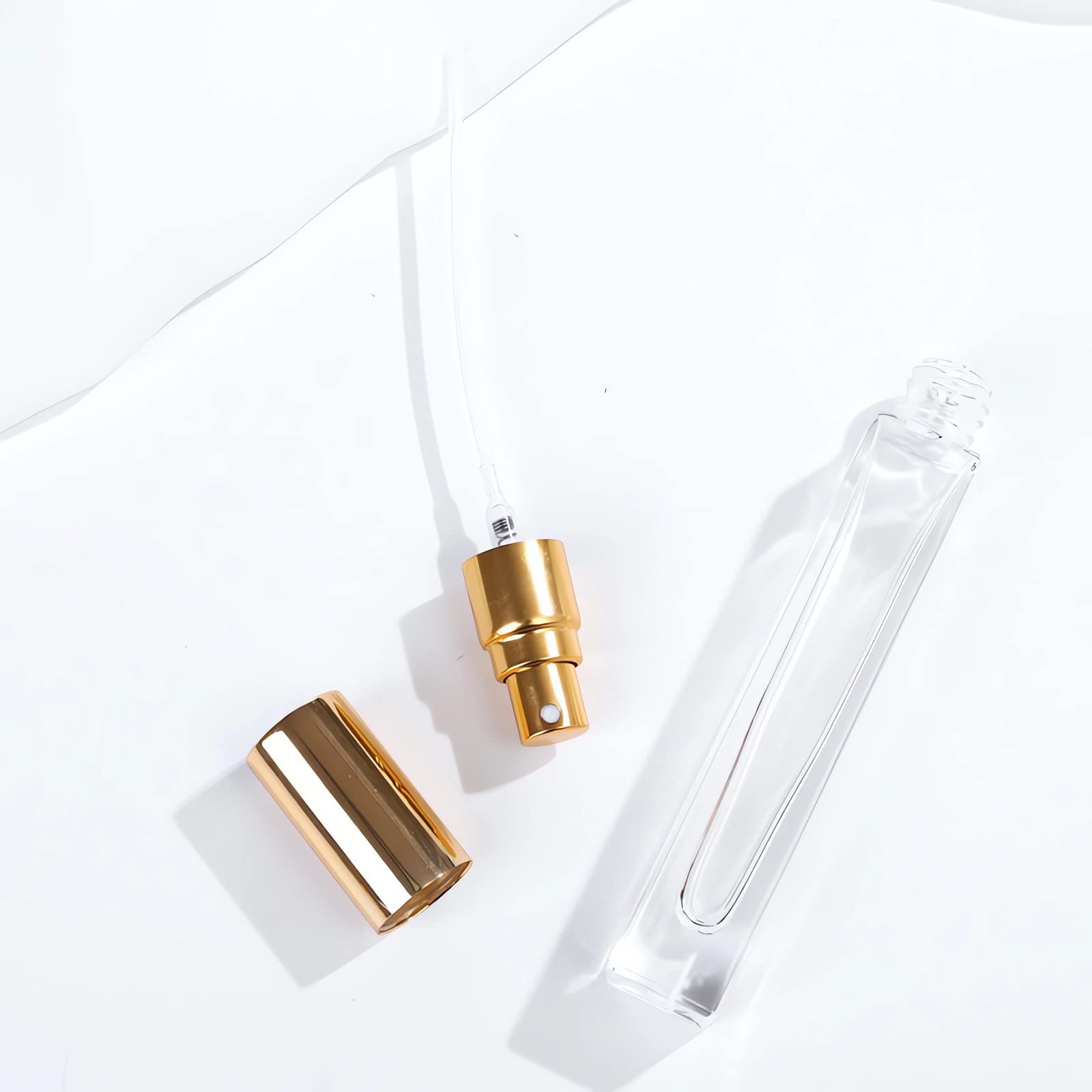 24 Pezzi 10ml Quadrato Vuoto Bottiglie Atomizzatore Vetro Trasparente di Profumo con Tappi Oro di Profumo flacone spray Con Sprayer per Vita Quotidiana