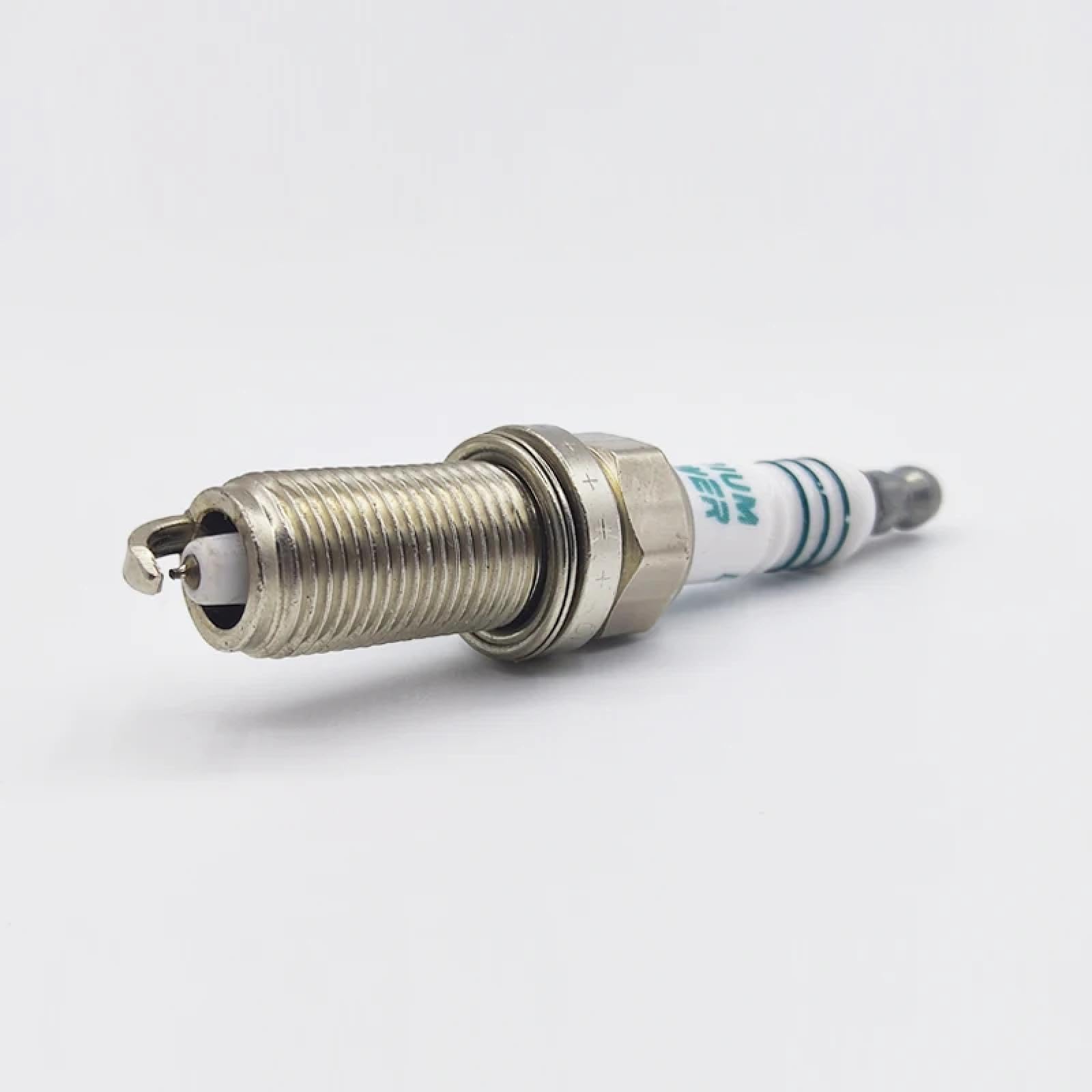 4 Pezzi IKH16 5343 Candele all'iridio per Toyota Hyundai Kia Nissan Infiniti Highlander Dodge Chrysler IKH16-5343