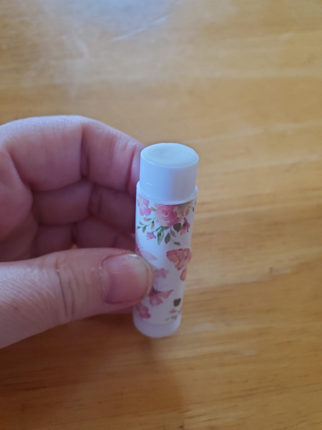 Nlicrst 50Pcs Butterfly Favors Lip Balm Bulk Thank You Teacher Nurse Moisturizing Lip Care with Organza Bag and Tag for Mother's Day, Baby Shower Bridal Shower Gifts Party Supplies (Butterfly)