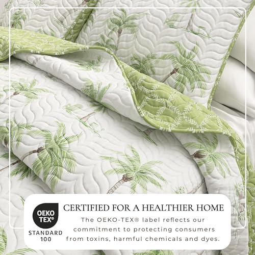 Image of Great Bay Home 3-Piece Full /Queen Microfiber Quilt Set with Shams - Reversible Coastal Print, Lightweight, Layerable Bedding Set - Nautical Bedspread for All Seasons (West Palm Trees)