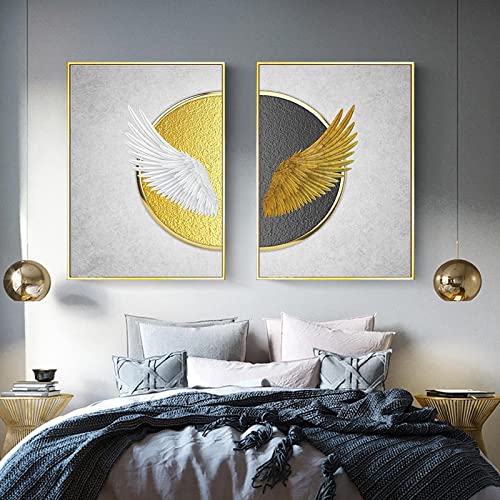 Peinture murale cercle géométrique ailes dorées pour illuminer un mur blanc triste