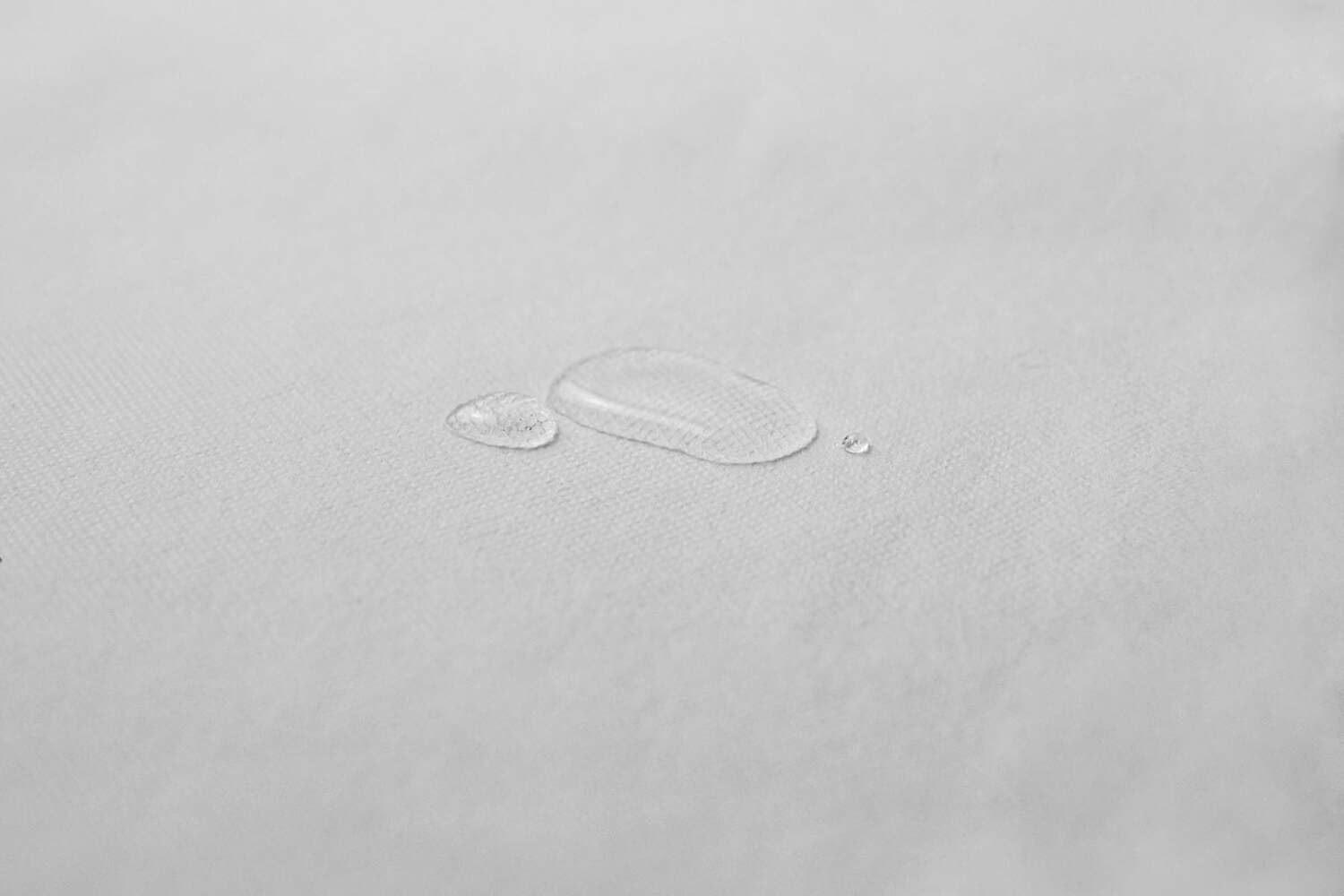 Générique Nappe Spunbond Intissée en Rouleau, 120 x 50 M, Blanc, 55 g/m², pour Mariages, Événements Professionnels, Traiteurs, Restaurants