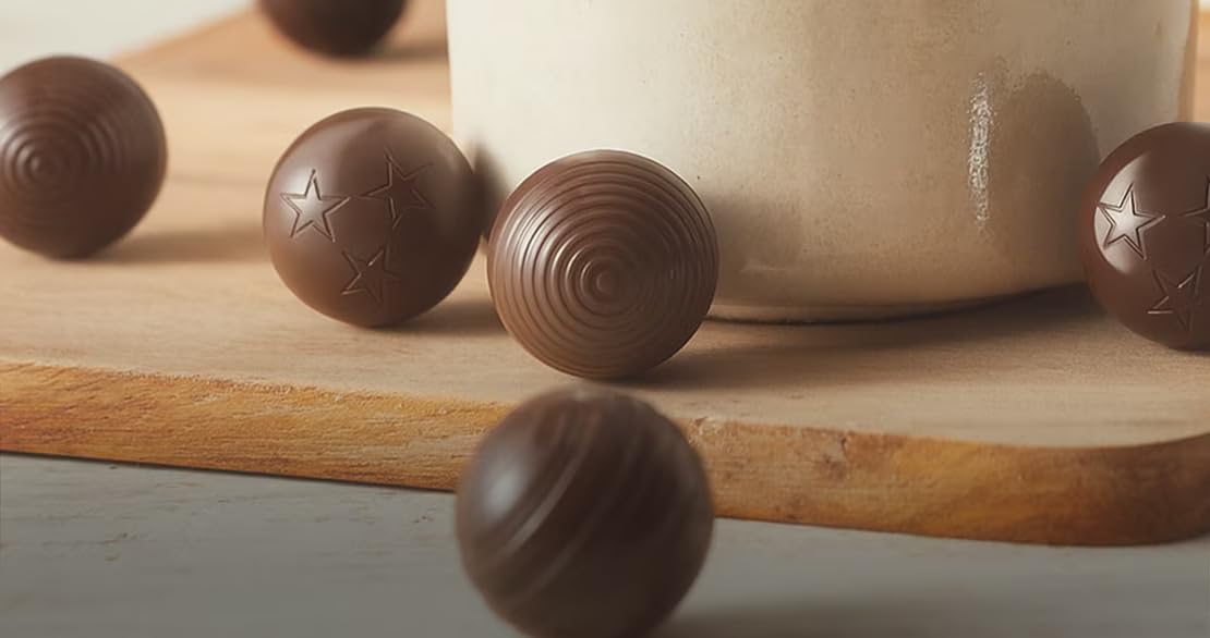 Italian Gourmet Baci Cioccolatini Perle Delizia al Latte 12 x 154g, zart | Praline ripiene dal gusto cremoso, feine Milchschokolade als elegante, Gesamtnettogewicht 1,848 kg + Kostenlos Polpa 400g