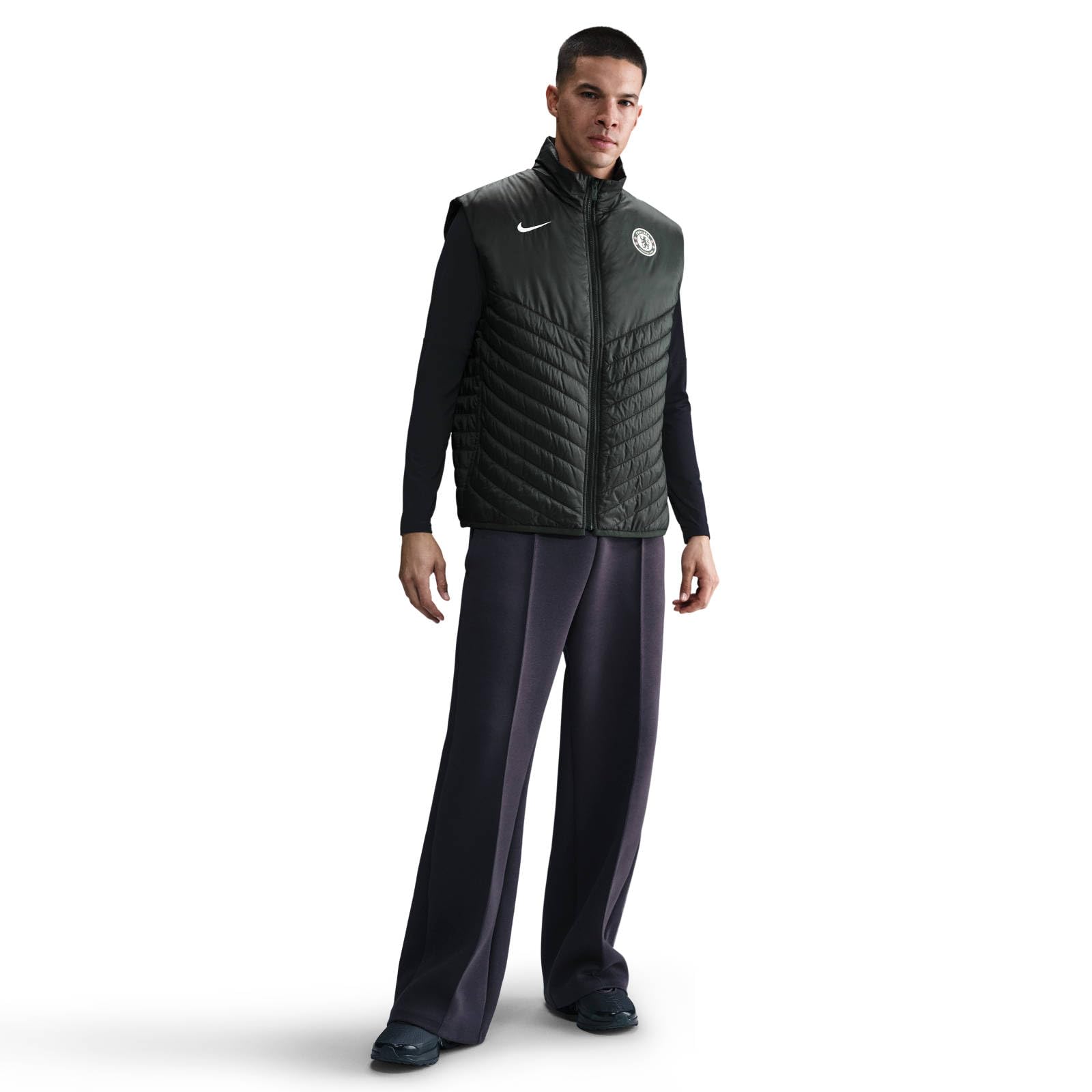 FC Chelsea Windrunner Nike Therma-FIT mittelschwere Fußball-Puffer-Weste für Herren, IB0184
