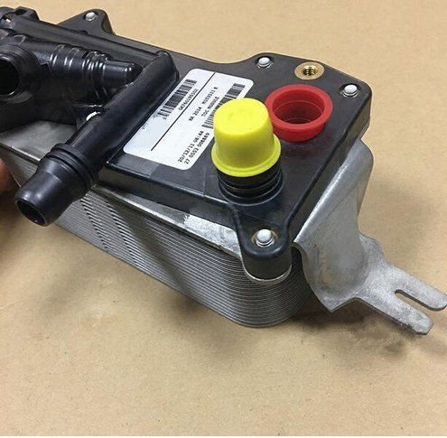 GOWEOil Cooler Heat Exchanger w/Plug For OEM Quality Oil Cooler Heat Exchanger w/Plug For BMW F01 730i N52N F02 730Li 17217638579