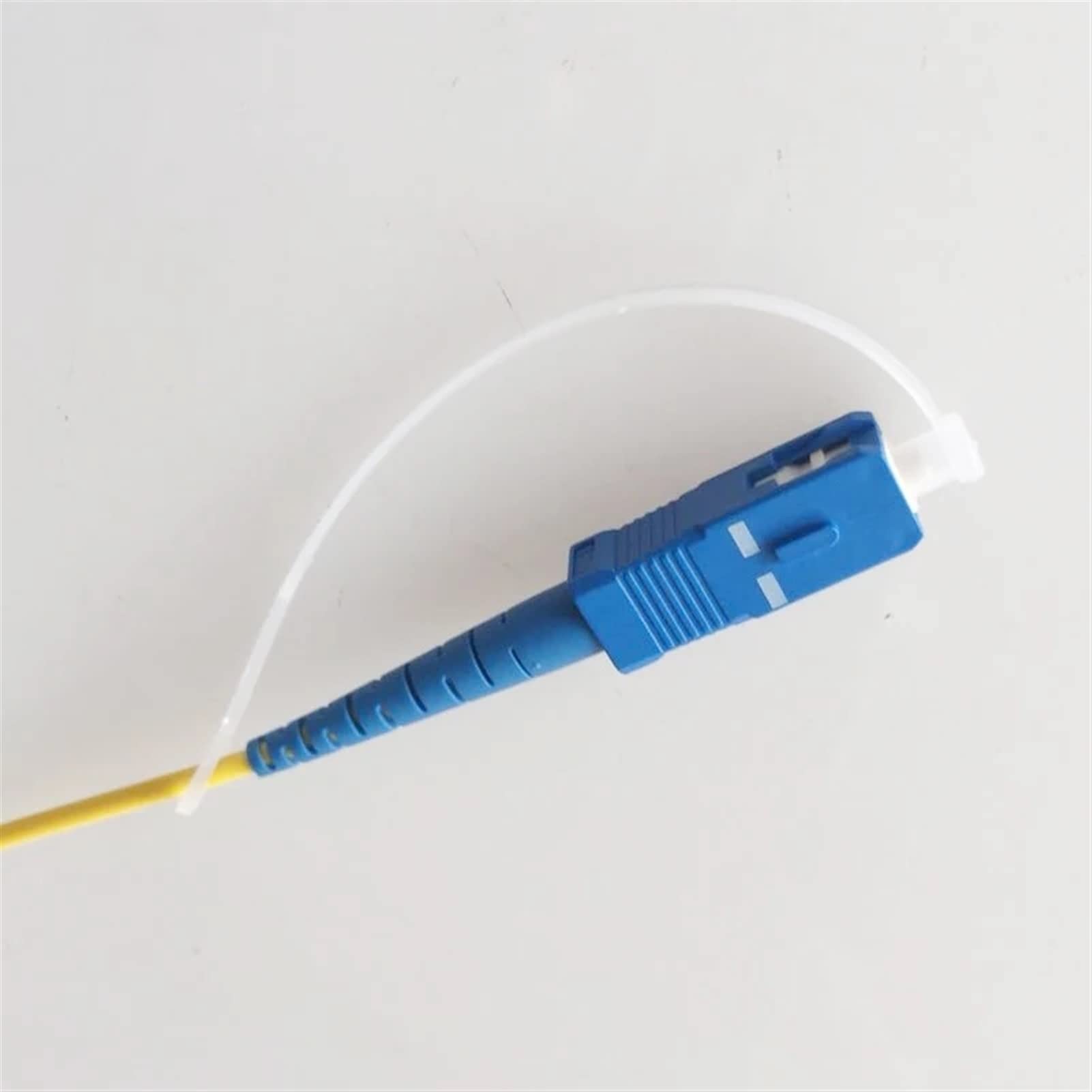Accoppiatore in fibra 1000pcs SC LC Catena di protezione da polveri, catena di polvere a fibra ottica, tappo di polvere a coda lunga FC / ST Adapter Cappuppi di polvere, tappi di polvere con connettor