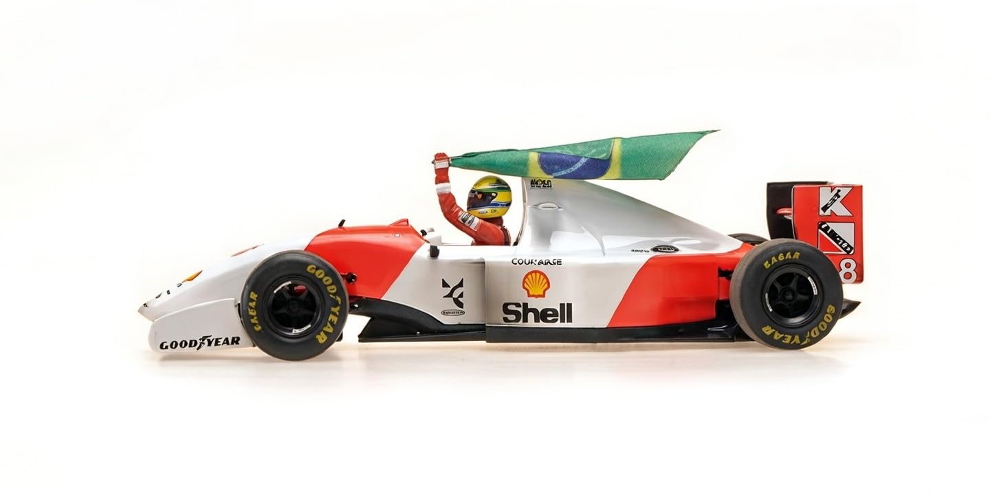 Minichamps 540933308 - McLar MP4/8 Ayrton Senna Winner Australian GP 1993 with Flag Dirty Version Limited Edition 994 PCS - Scala 1/43 - modellino Auto