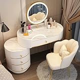 Table de coiffeuse pré-assemblée : obtenez une élégance de qualité professionnelle avec ce meuble de maquillage qui comprend un miroir éclairé, une surface garnie de cuir, un tabouret assorti et des tiroirs fonctionnant en douceur. C'est une configuration complète de coiffeuse prête à rehausser n'importe quelle décoration d'intérieur.