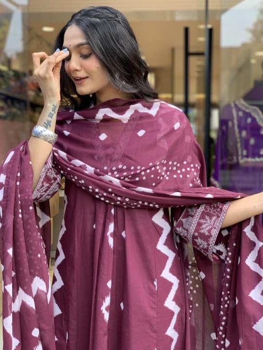 Image of Yashika Women Cotton Blend Floral Printed Kurta Plazzo Set with Dupatta Suitable For Every Indian Occasion