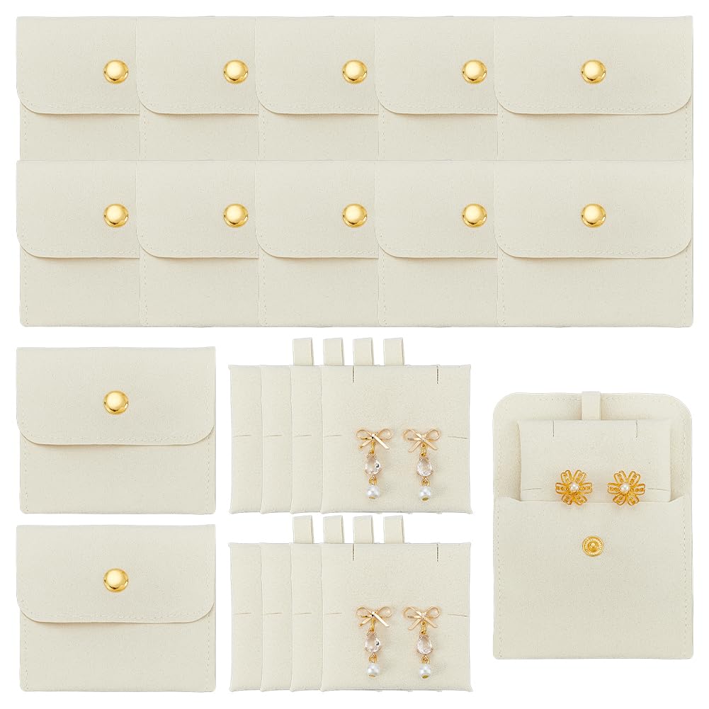 BENECREAT 22 bolsas de joyería beige con botón de latón, 2.7 x 3.1 x 0.5 pulgadas, bolsas de almacenamiento de joyas de microfibra, pequeñas bolsas de regalo para pulseras, collares, anillos, aretes