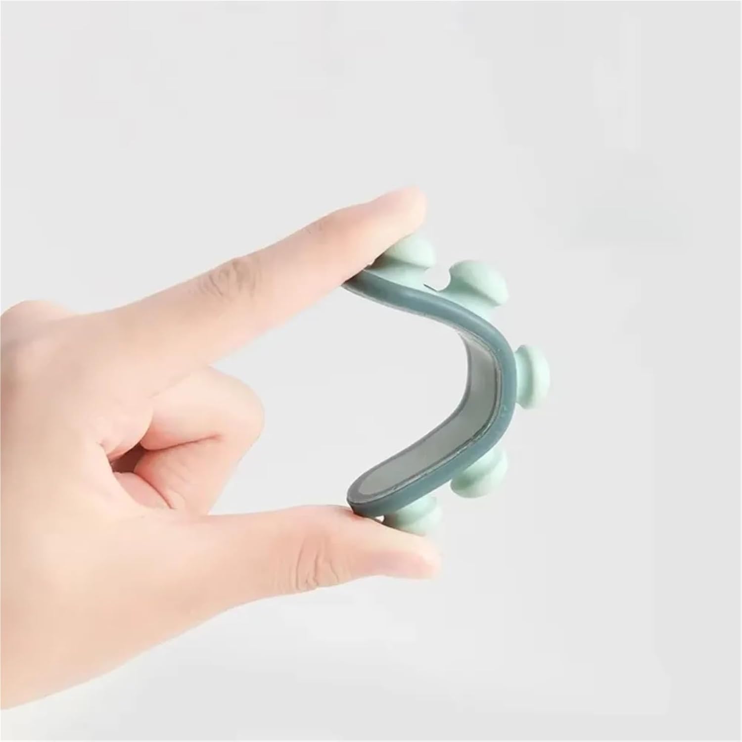 Cable Management Clips 15pcs Data Cable Manager Desktop Self-adhesive Wire Winder for TV PC Ethernet(Blue)