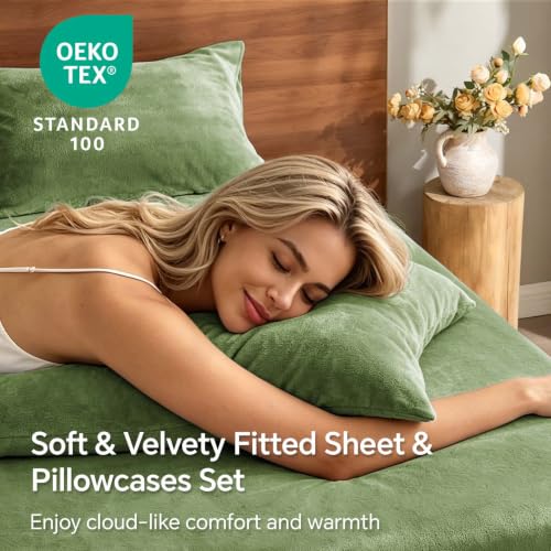 Image of BEDELITE Flannel Full Fitted Sheet & Pillowcases Set, Green, 3 Pieces | Ultra Soft Plush Fleece Bed Sheet with Elastic Corner Straps, 16 Inch Deep Pocket, Fuzzy All-Season Gift & Room Decor