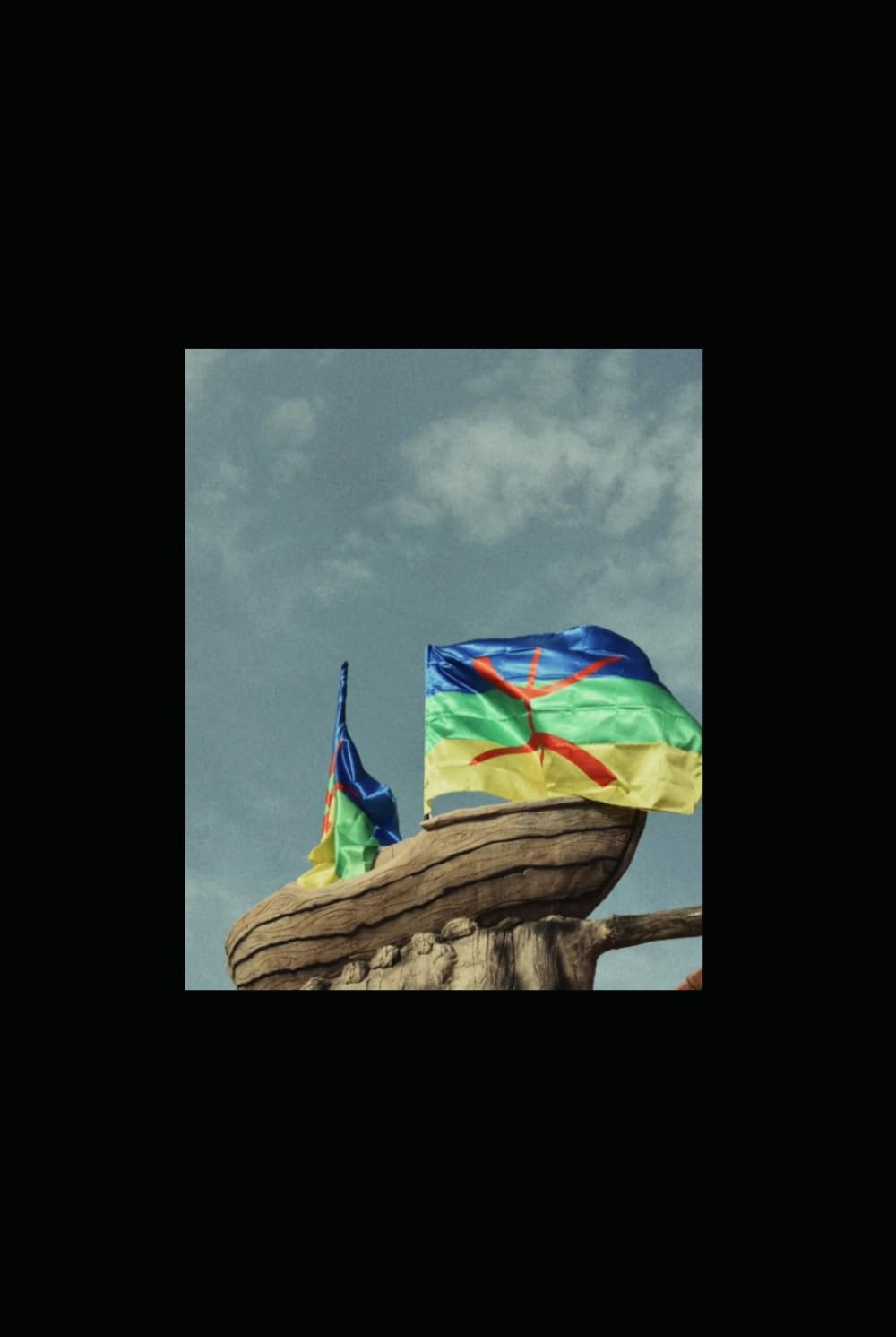 ⴰⵡⴰⵍ ⴷ ⵓⵍ – La Parole et le Cœur