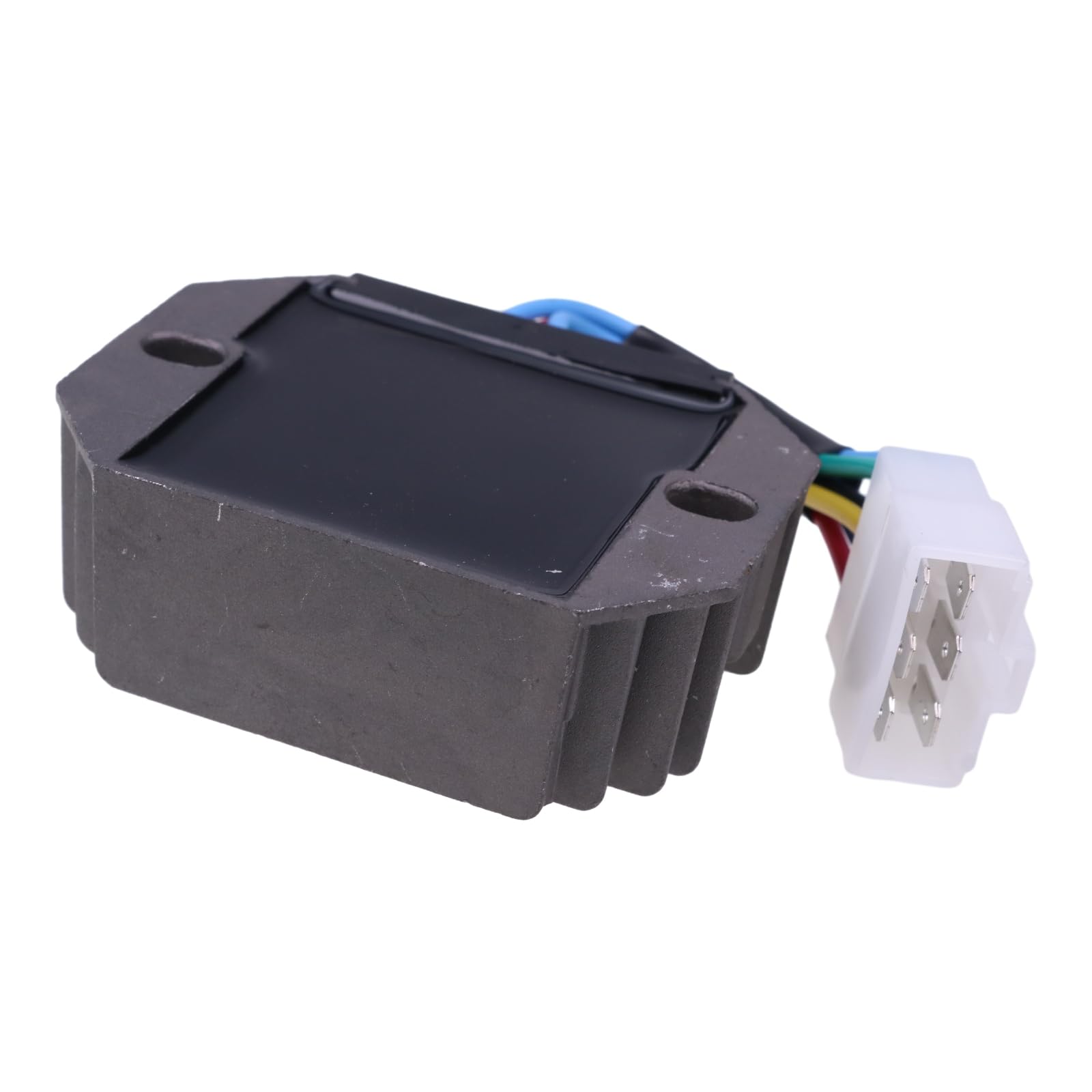 なごみ 大人っぽさと心地よさ、素顔のなごみが大切にするレザーアイテム