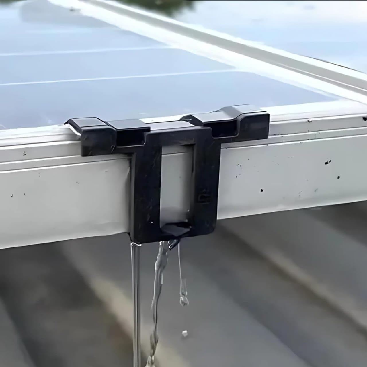 Solar Panel Water Drain Clip | Solar Module Water Drainage & Cleaning Support Clamps | Prevent Water Stains & Dust Build-Up | SOLAR PANEL FRAME CLEANING CLIPS (10, 35 mm)