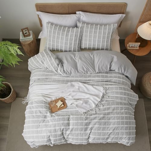 Image of Tufted Boho Grey Stripe King Duvet Cover with 2 Pillow Shams,No Comforter | Fluffy Brushed Microfiber, Button Closure,4 Corner Ties, Jacquard Weave, All Seasons, Grey Check Duvet Cover Set 104x90 in