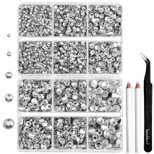 Facile da usare: La colla termofusibile è già applicata sul retro degli strass in vetro con base piatta. Per applicarli puoi usare il ferro da stiro di casa o una pinza termica per strass. Funziona anche utilizzando della colla aggiuntiva senza calore.
